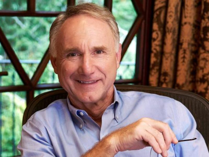 Dan Brown